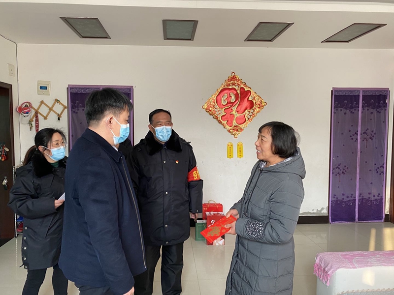 博農(nóng)集團(tuán)走訪慰問老黨員、因公去世黨員干部家屬